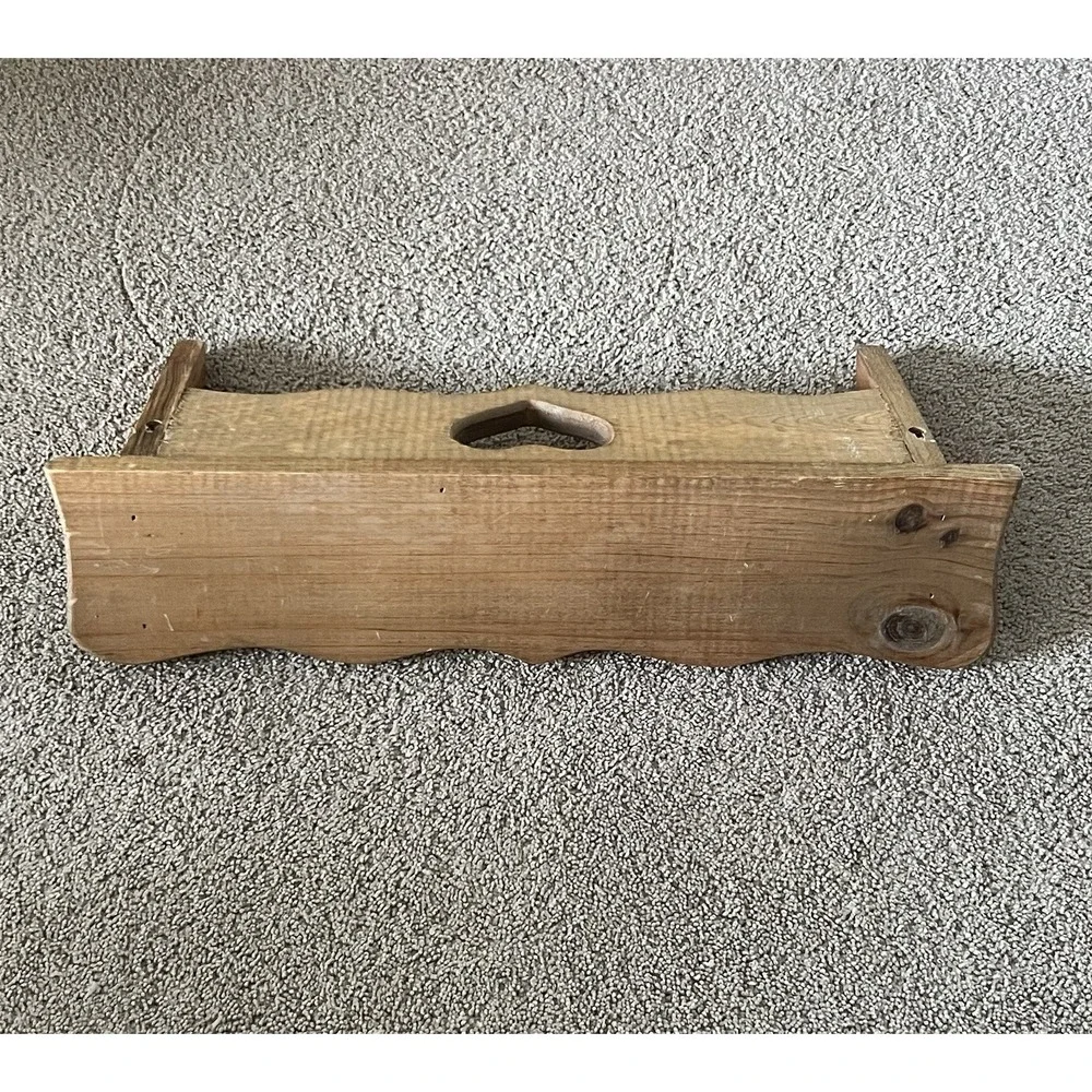 Vintage Wood Wall Shelf Heart Cutout Scalloped Country Farmhouse Decor Pine 22in